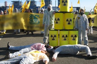contro al nucleare